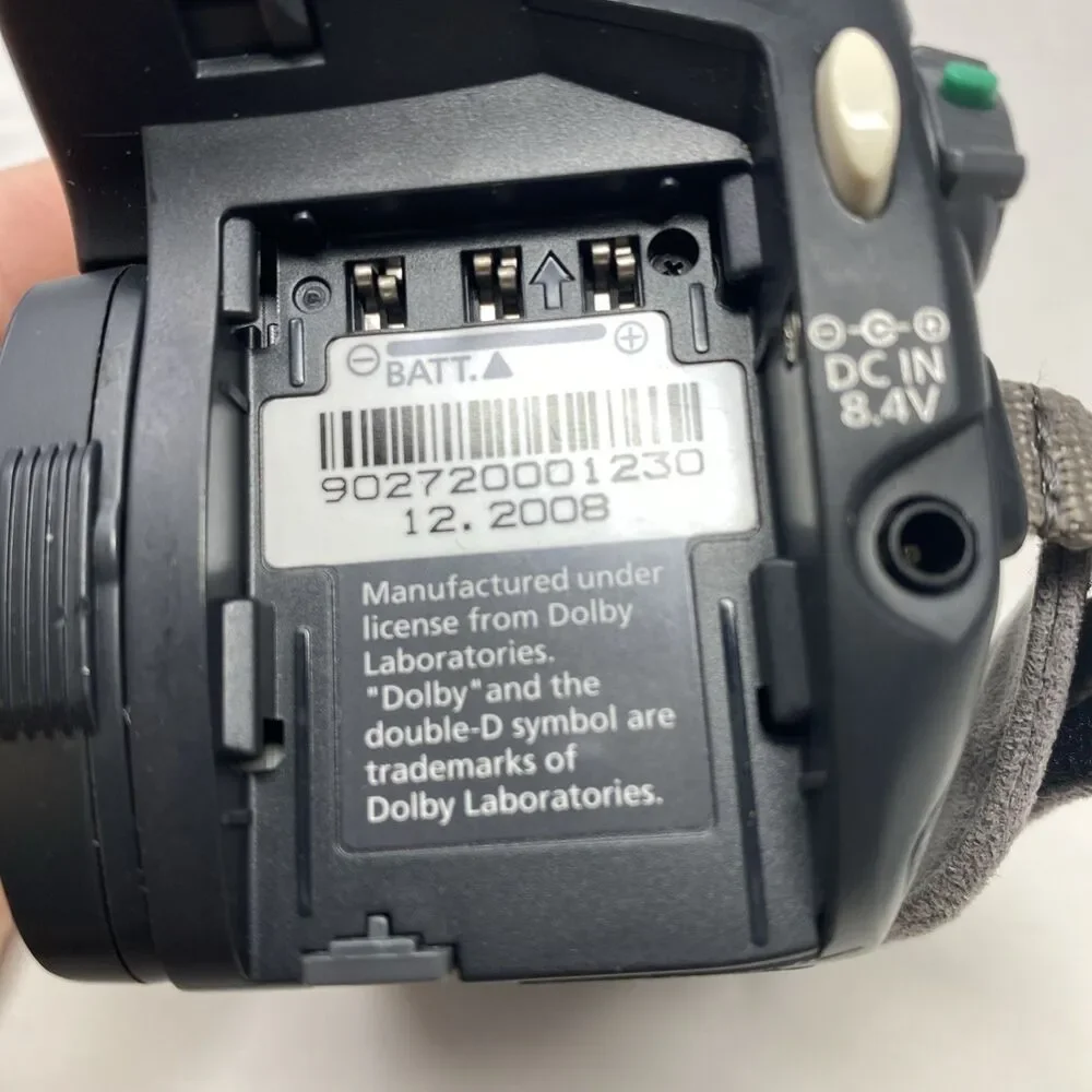 Canon DC420 Mini DVD Digital Camcorder Model 48x Advance Zoom 2000 Digital Zoom